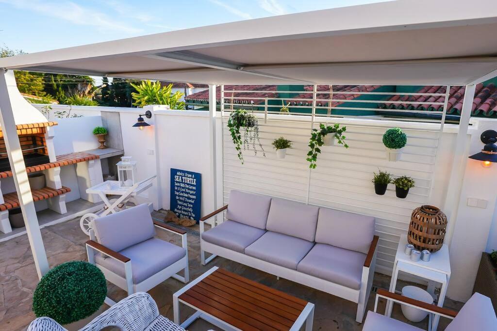 Villa Casacara Marbella Beachside Costabella -Spain Kültér fotó