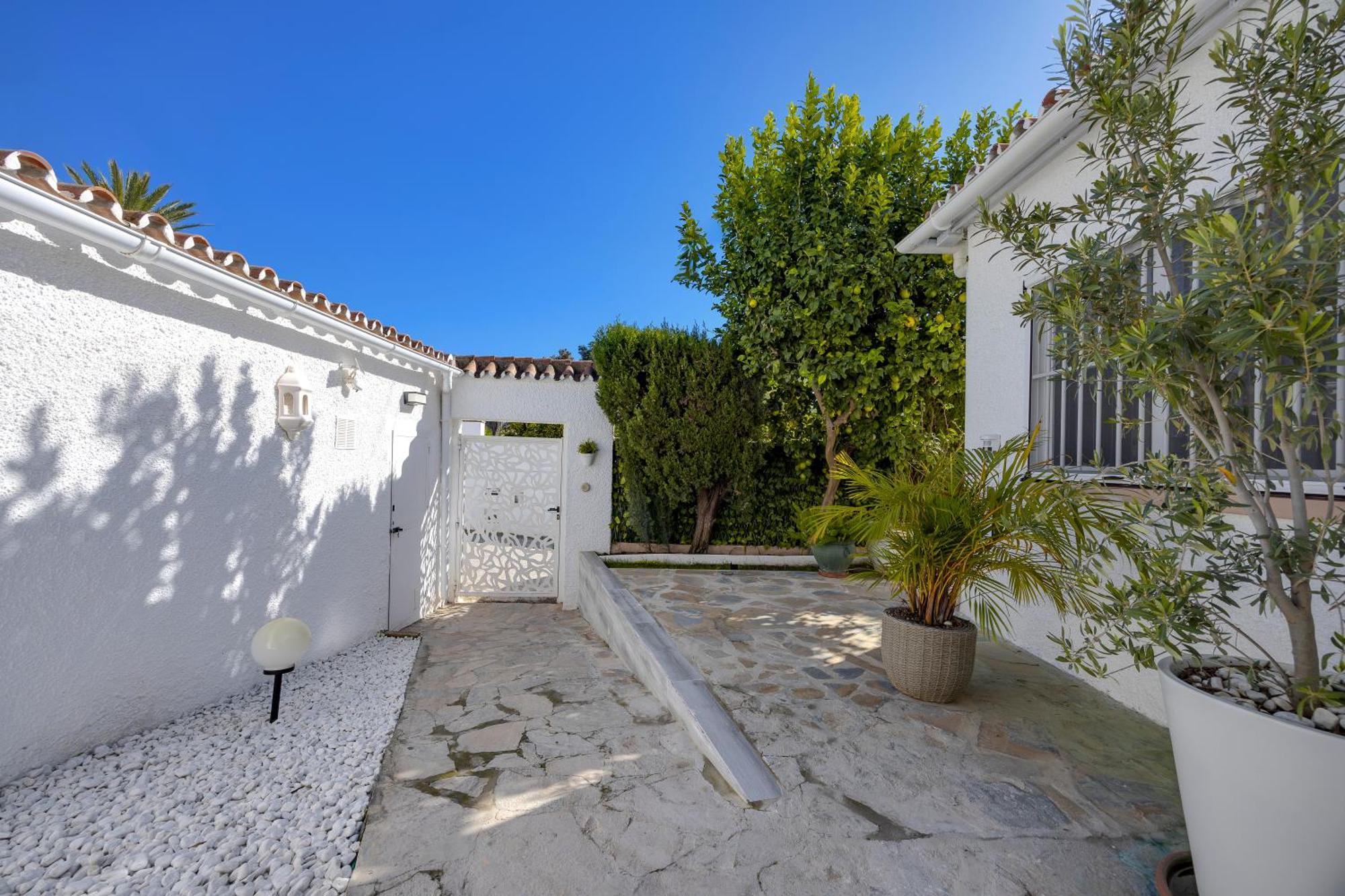 Villa Casacara Marbella Beachside Costabella -Spain Kültér fotó