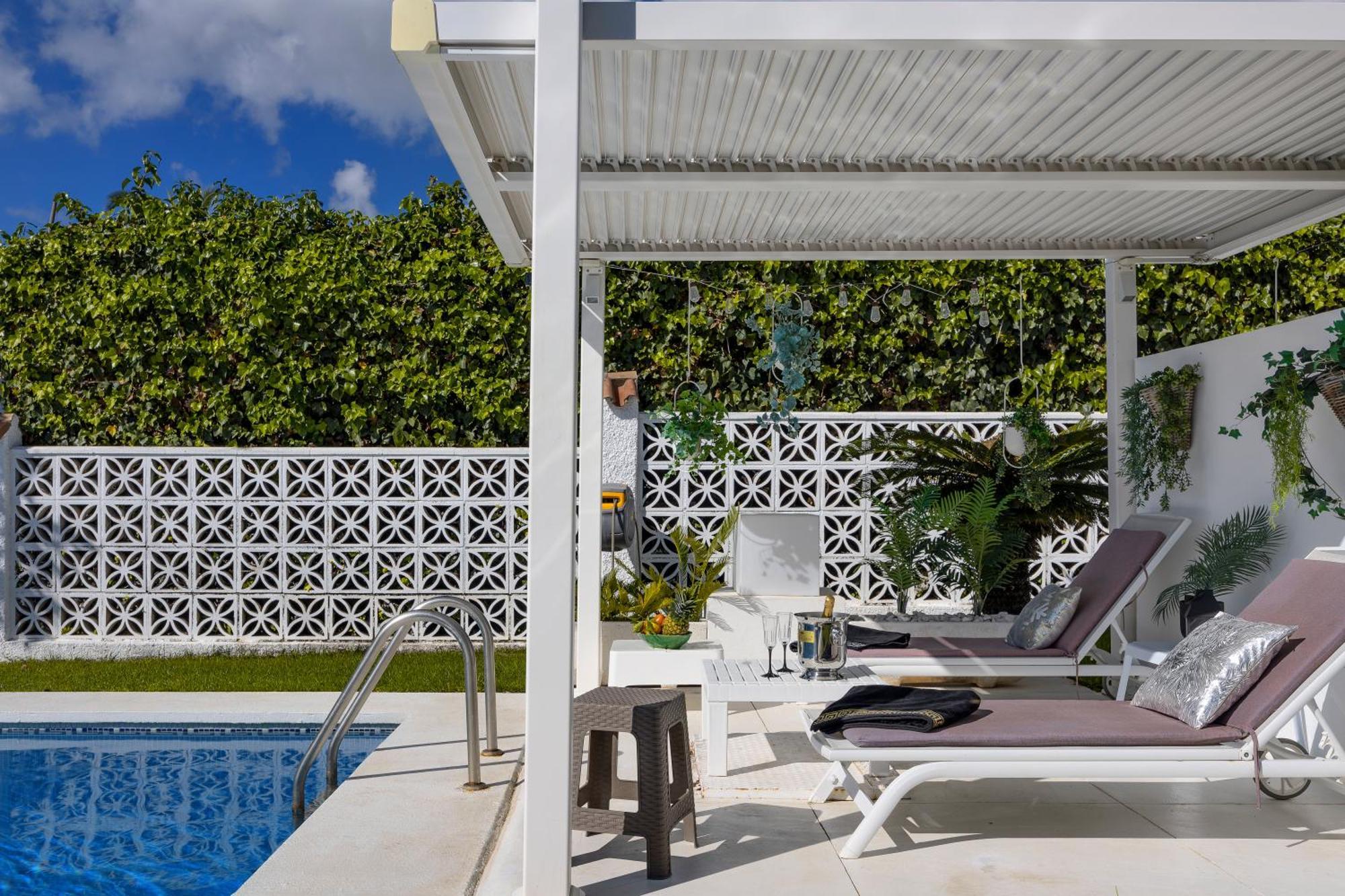 Villa Casacara Marbella Beachside Costabella -Spain Kültér fotó