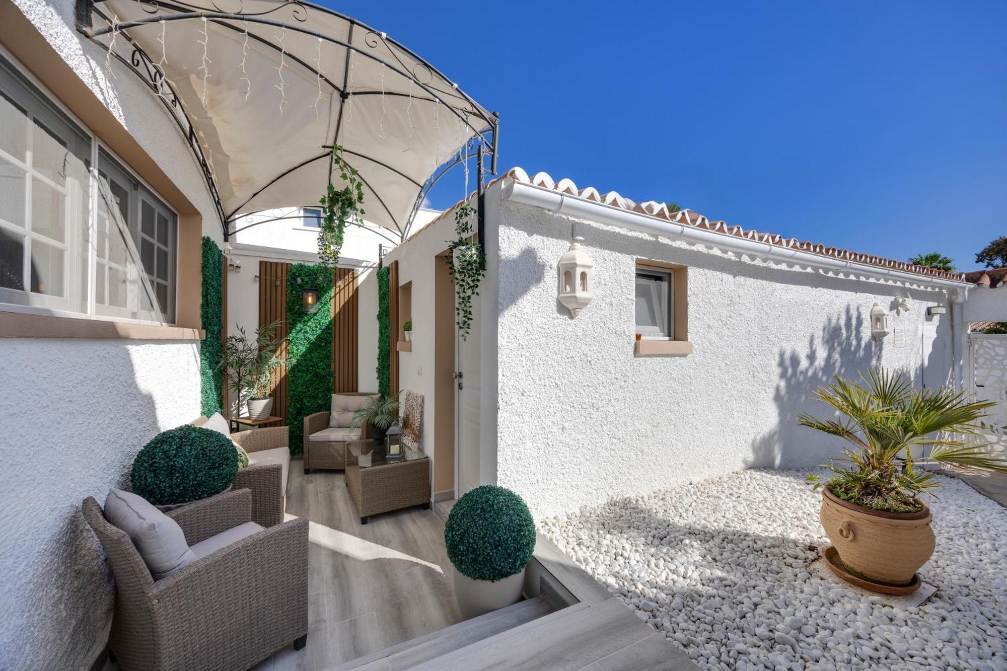 Villa Casacara Marbella Beachside Costabella -Spain Kültér fotó