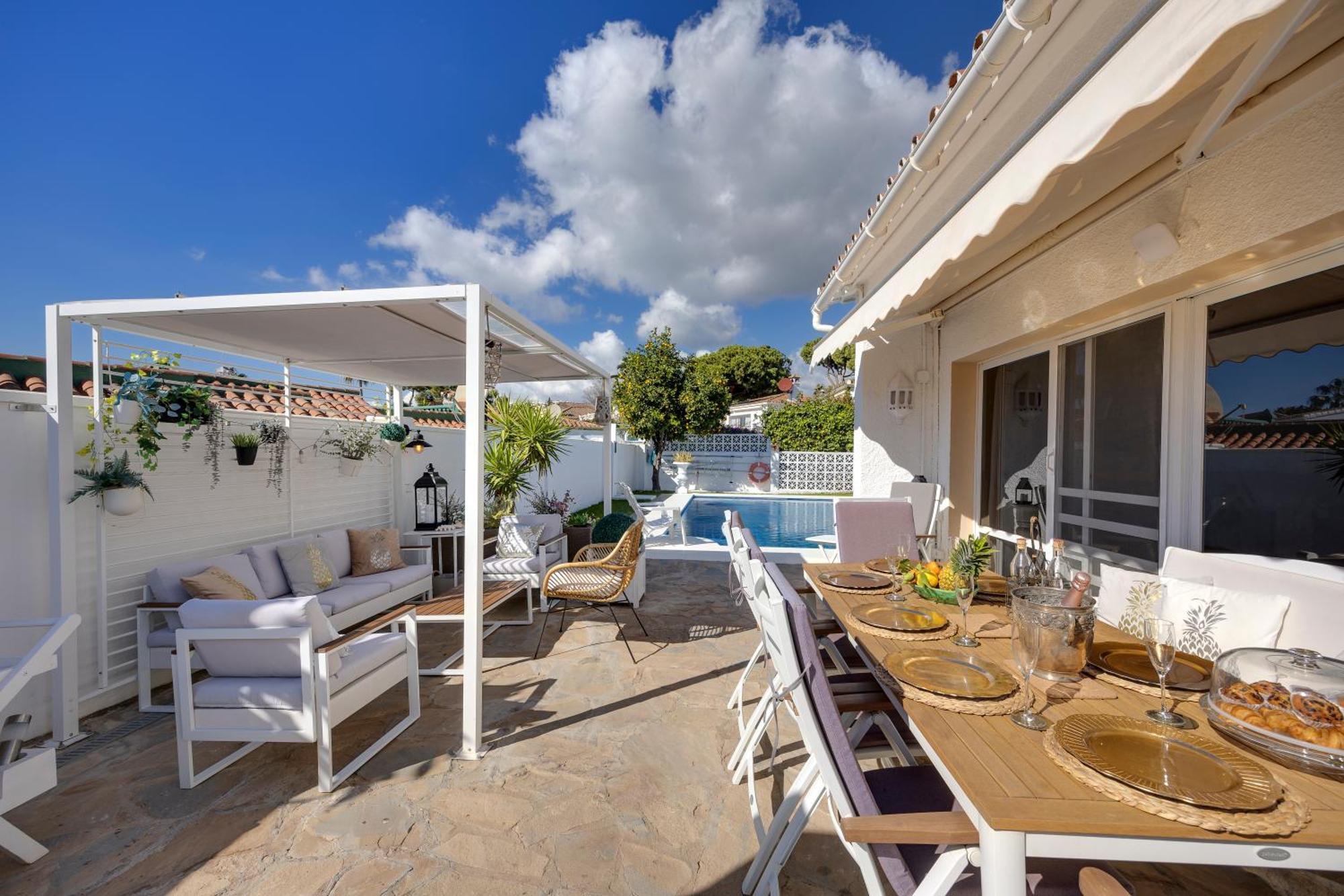 Villa Casacara Marbella Beachside Costabella -Spain Kültér fotó