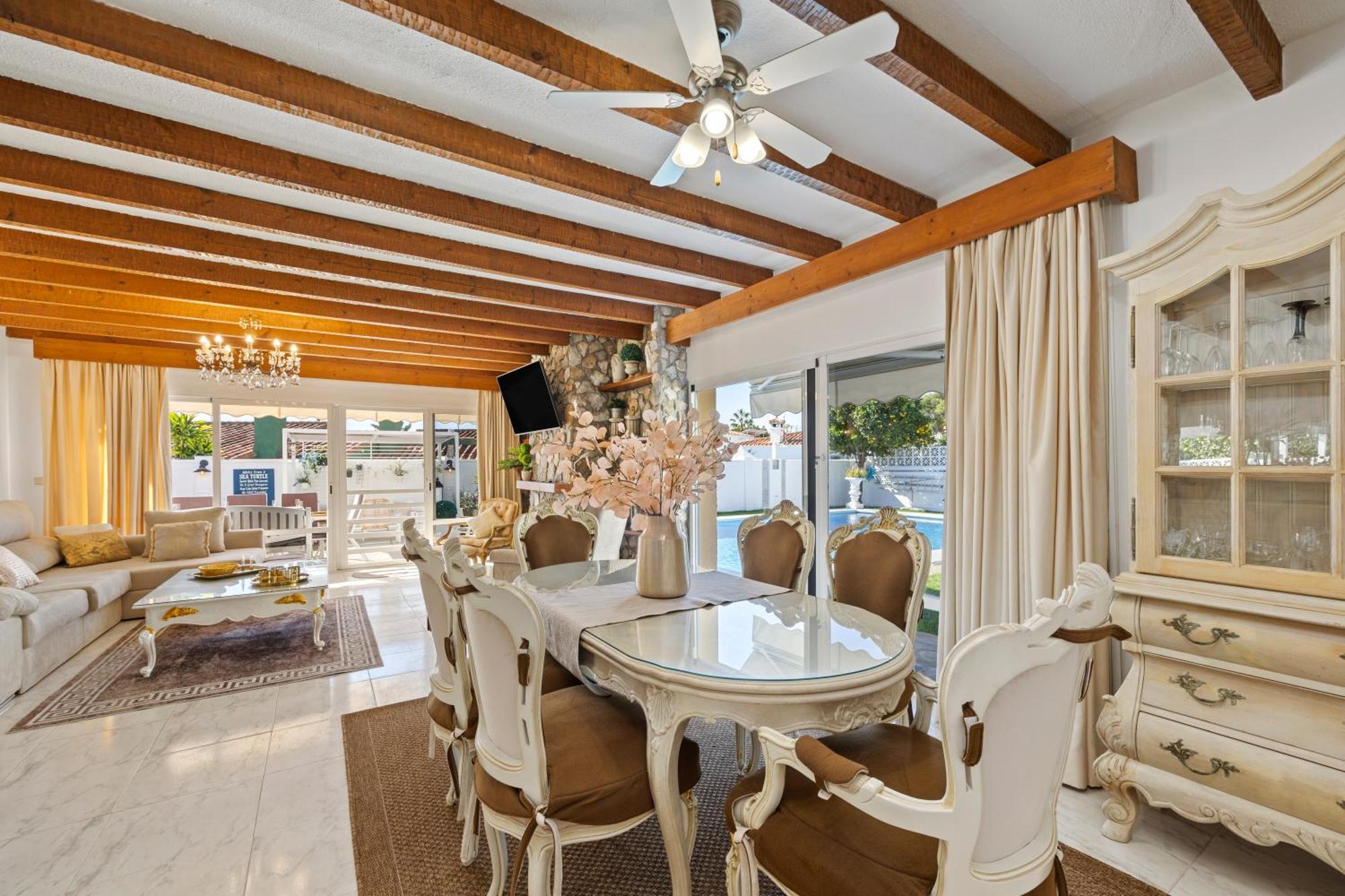 Villa Casacara Marbella Beachside Costabella -Spain Kültér fotó