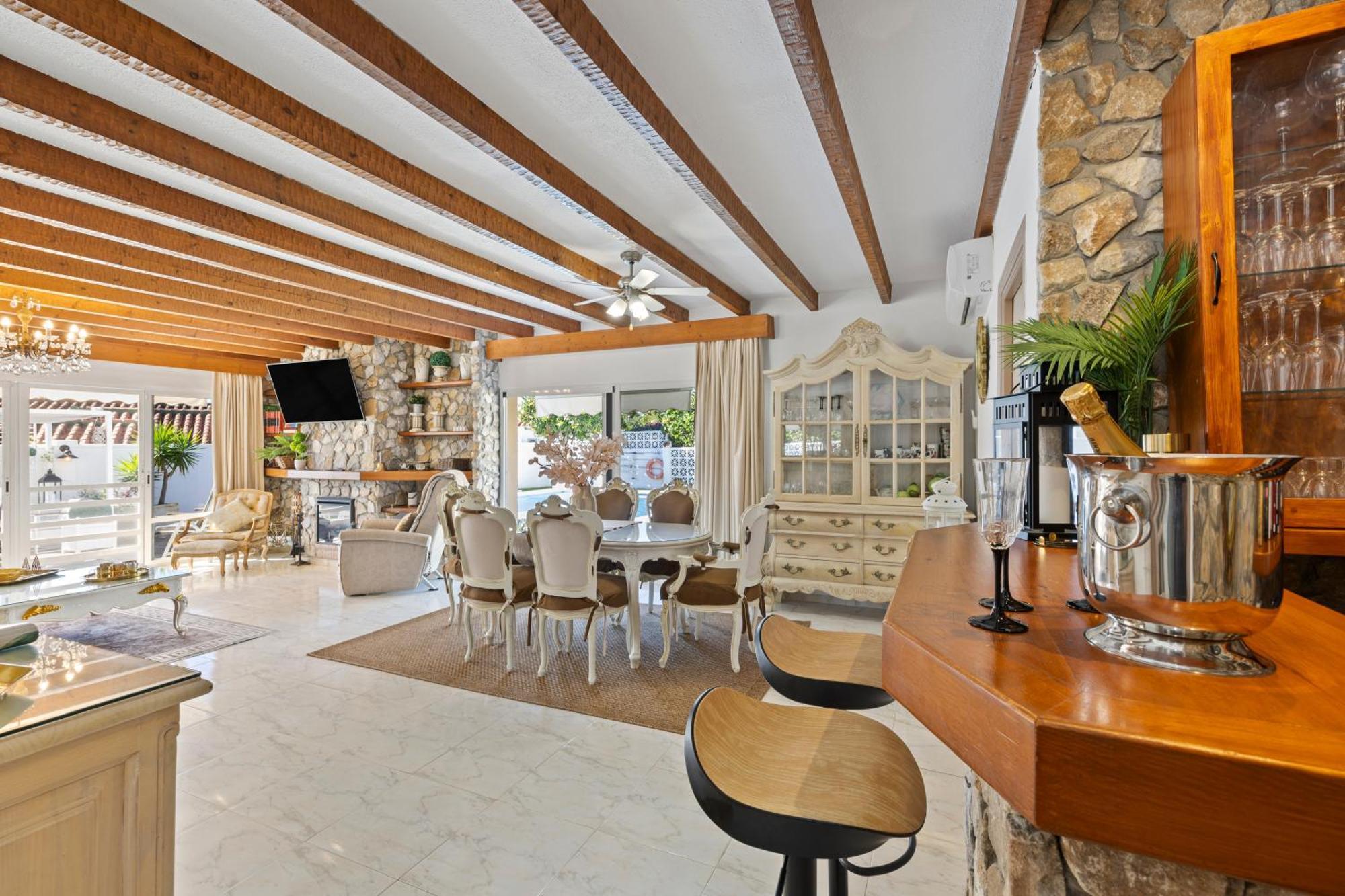 Villa Casacara Marbella Beachside Costabella -Spain Kültér fotó