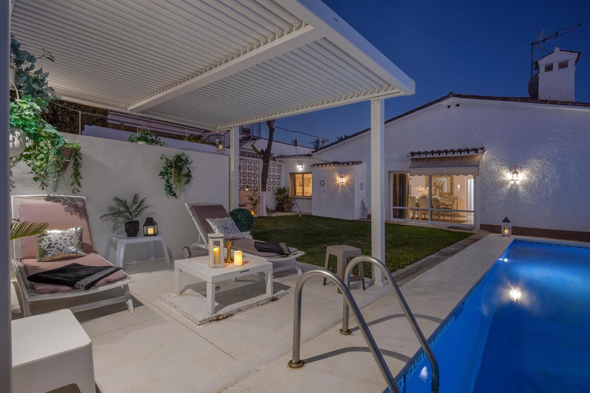 Villa Casacara Marbella Beachside Costabella -Spain Kültér fotó