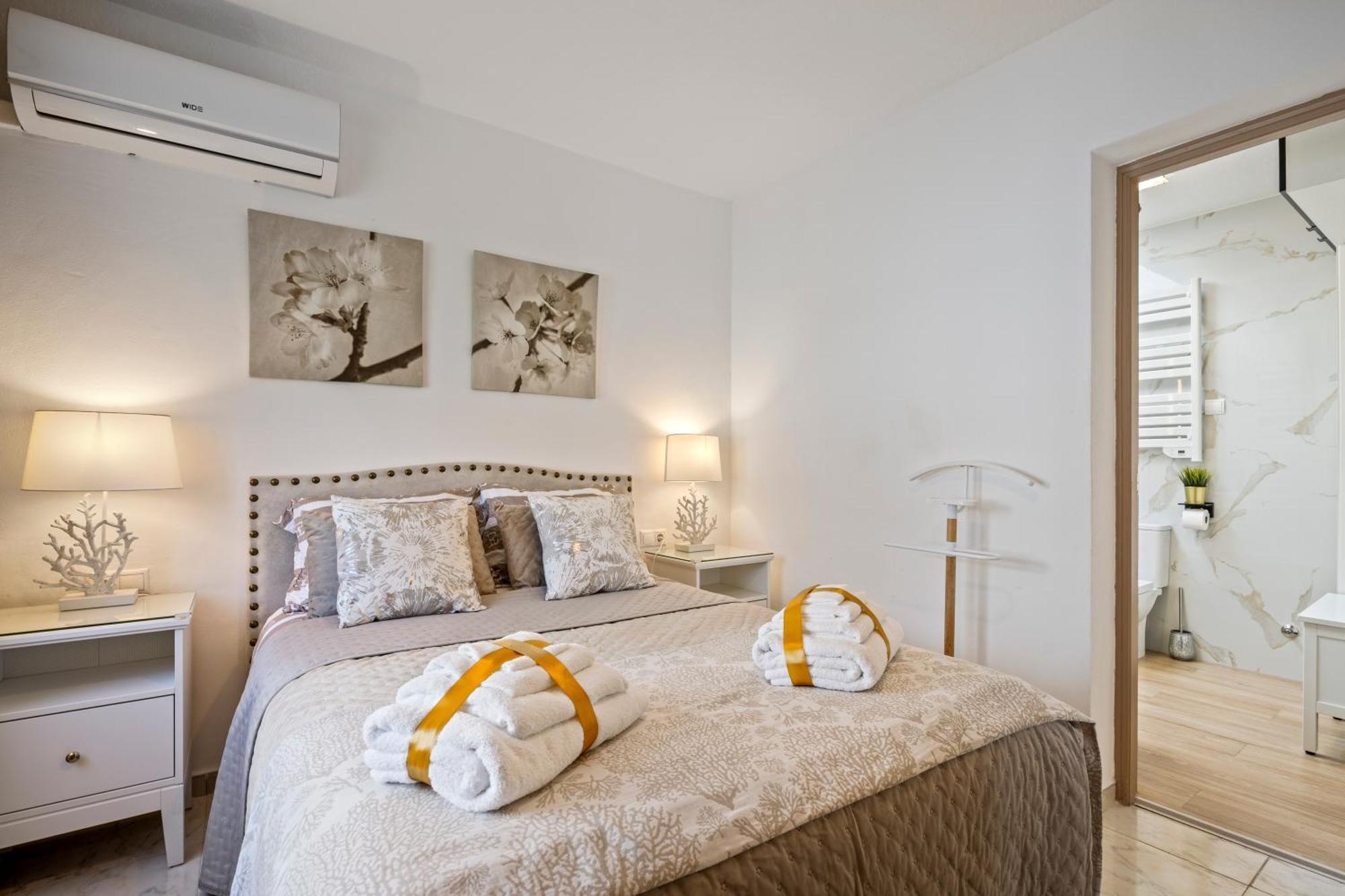 Villa Casacara Marbella Beachside Costabella -Spain Kültér fotó