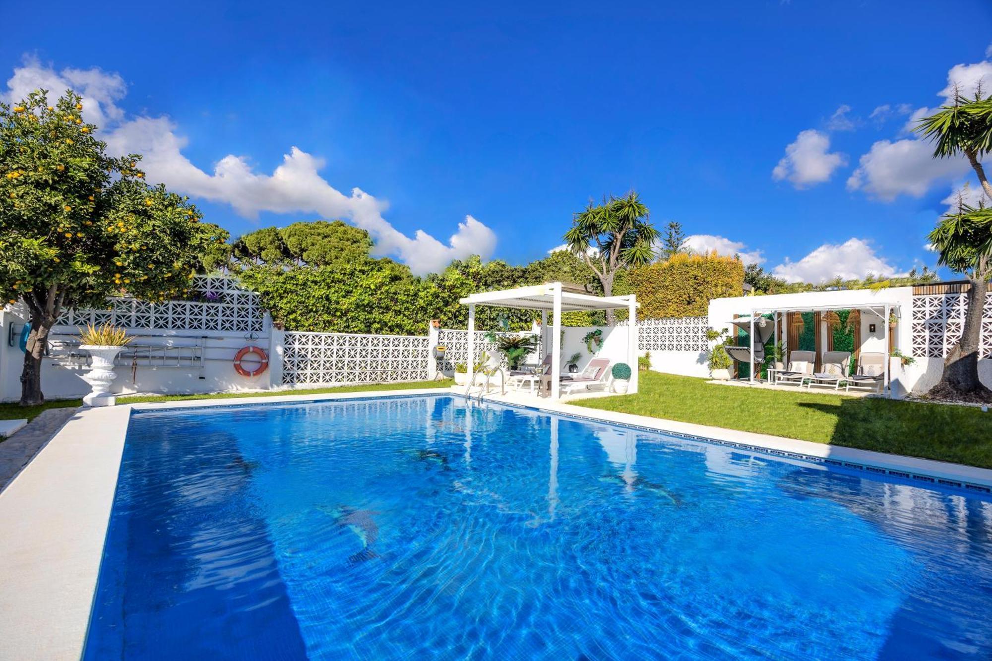Villa Casacara Marbella Beachside Costabella -Spain Kültér fotó